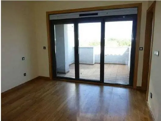 Dormitorio principal con terraza